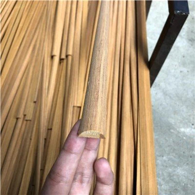 Suunniteltu tiikkipuun muovaus