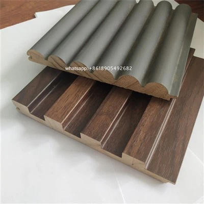 Männystä uurretut seinäpaneelit